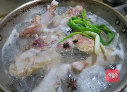 脆皮鸡的做法图解1