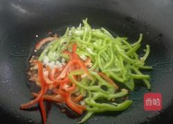 辣椒炒面筋的做法图解4