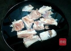 小白菜排骨汤的做法图解1