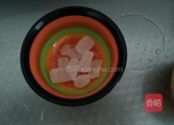 花生冰糖炖雪梨的做法图解2