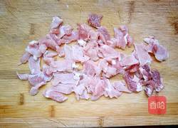 香菇山药瘦肉面片汤的做法图解3