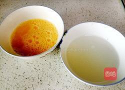 胡萝卜鸡蛋米汤羹的做法图解2
