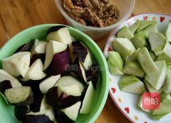 茄子大锅菜的做法图解1