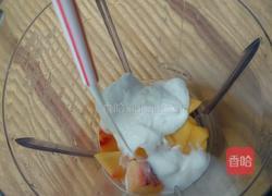 桃子奶昔的做法图解5