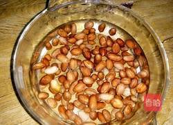 咸鱼炖花生的做法图解2