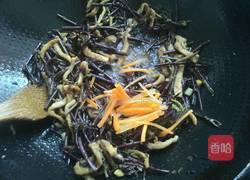 蕨菜炒肉丝的做法图解11