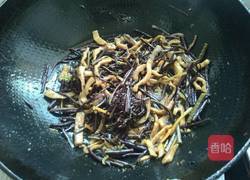 蕨菜炒肉丝的做法图解12