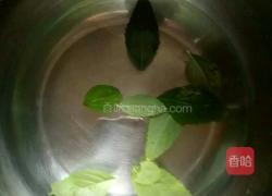 薄荷枸杞雪梨粥的做法图解2