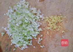 莲藕丸子的做法图解2