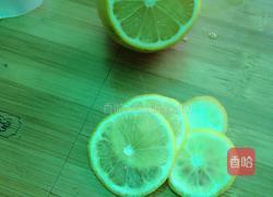 柠檬蜂蜜菊花茶的做法图解2