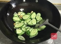 蒜炒青瓜片的做法图解3