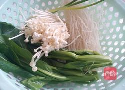 金针菇拌粉丝的做法图解1