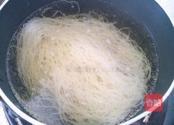 金针菇拌粉丝的做法图解3