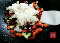 广式香肠炒饭的做法图解7