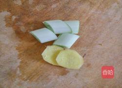 丝瓜酥肉汤的做法图解8