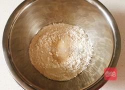 梅干菜肉包子的做法图解1