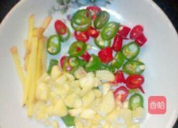 酸菜鱼片汤的做法图解3