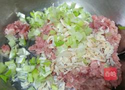 白菜香菇肉包子的做法图解9