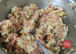 Illustration of how to make cabbage, mushroom and meat buns 13