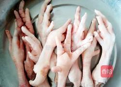 高压锅红烧鸡手的做法图解1