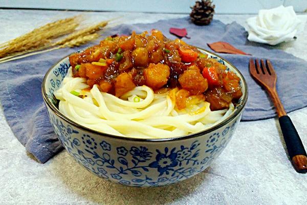 红烧土豆盖浇面