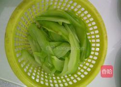 凉调佛手瓜的做法图解1