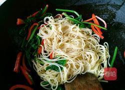 素炒冷面的做法图解4
