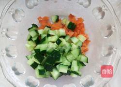 黄瓜蛋炒饭的做法图解1