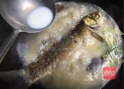 野生鲫鱼汤的做法图解10