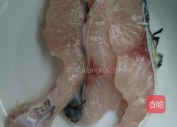 水煮酸菜鱼的做法图解1