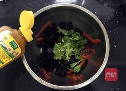 香菜木耳的做法图解5