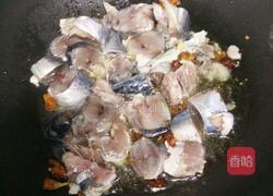 棒棒鱼烧腌菜的做法图解8