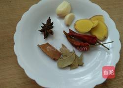 卤三层肉的做法图解2
