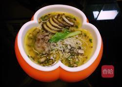宝宝辅食-香菇炖鸡面的做法图解2