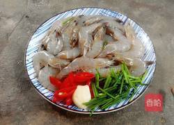 油爆虾的做法图解1