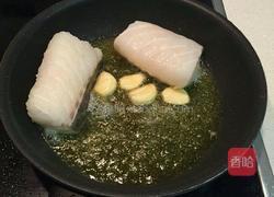 香煎鳕鱼的做法图解4
