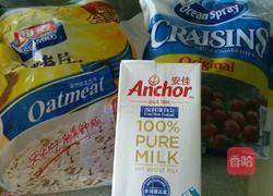 奶香麦片粥的做法图解1