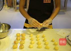 不一样的黄金月饼酥的做法图解9