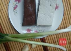 猪血豆腐的做法图解1