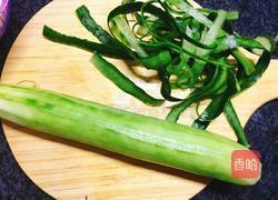 吞拿鱼沙拉的做法图解2