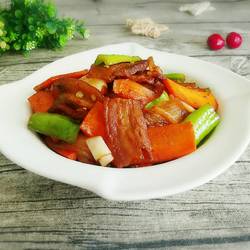 胡萝卜回锅肉的做法[图]