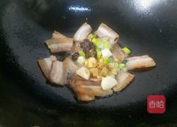 胡萝卜回锅肉的做法图解7