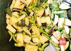 土豆豆角炖南瓜的做法图解5