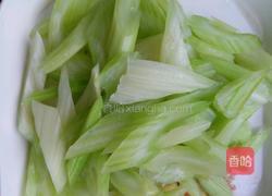 木耳炒芹菜的做法图解4