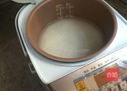 香菇青豆腊肠饭的做法图解2