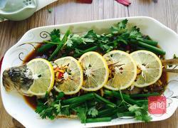 柠檬蒸鲈鱼的做法图解9
