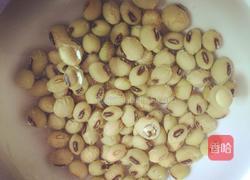 黄豆苦瓜猪骨汤的做法图解2