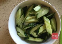 肉丝炒黄瓜的做法图解3