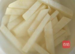 土豆条炒蒜苔的做法图解3