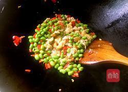 毛豆炒蛋的做法图解9